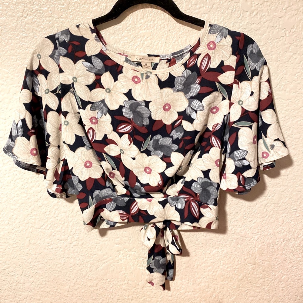 Crop floral shirt